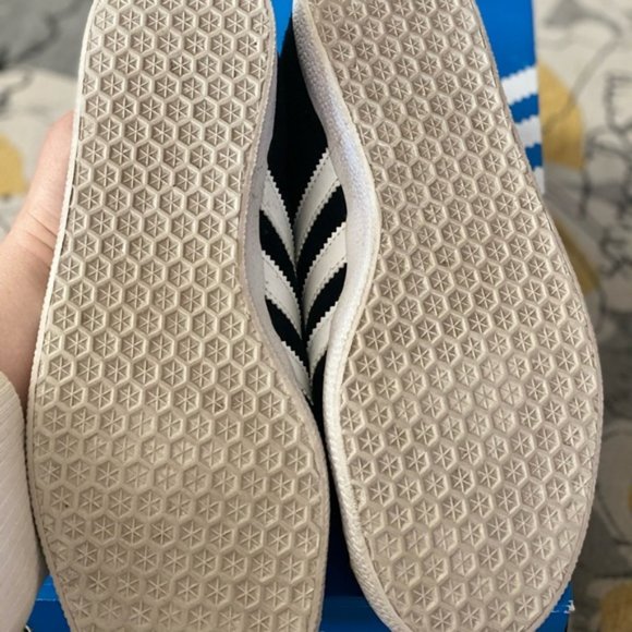 Adidas Gazelle Sneakers US 8 (Mens) US 9 (Womens) - Picture 7 of 7